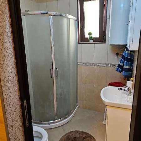 Appartement Marinela 2 *